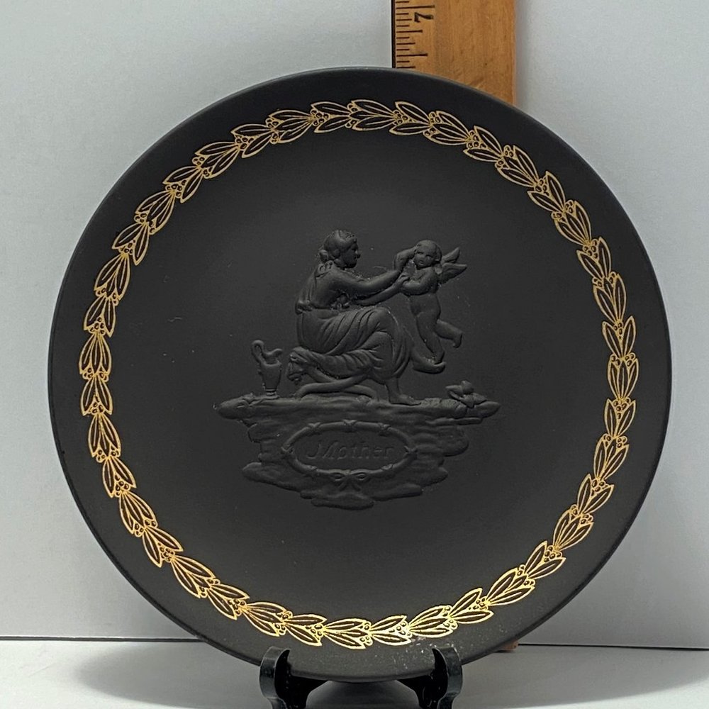MOTHERS DAY Commemorative Wedgwood Plate